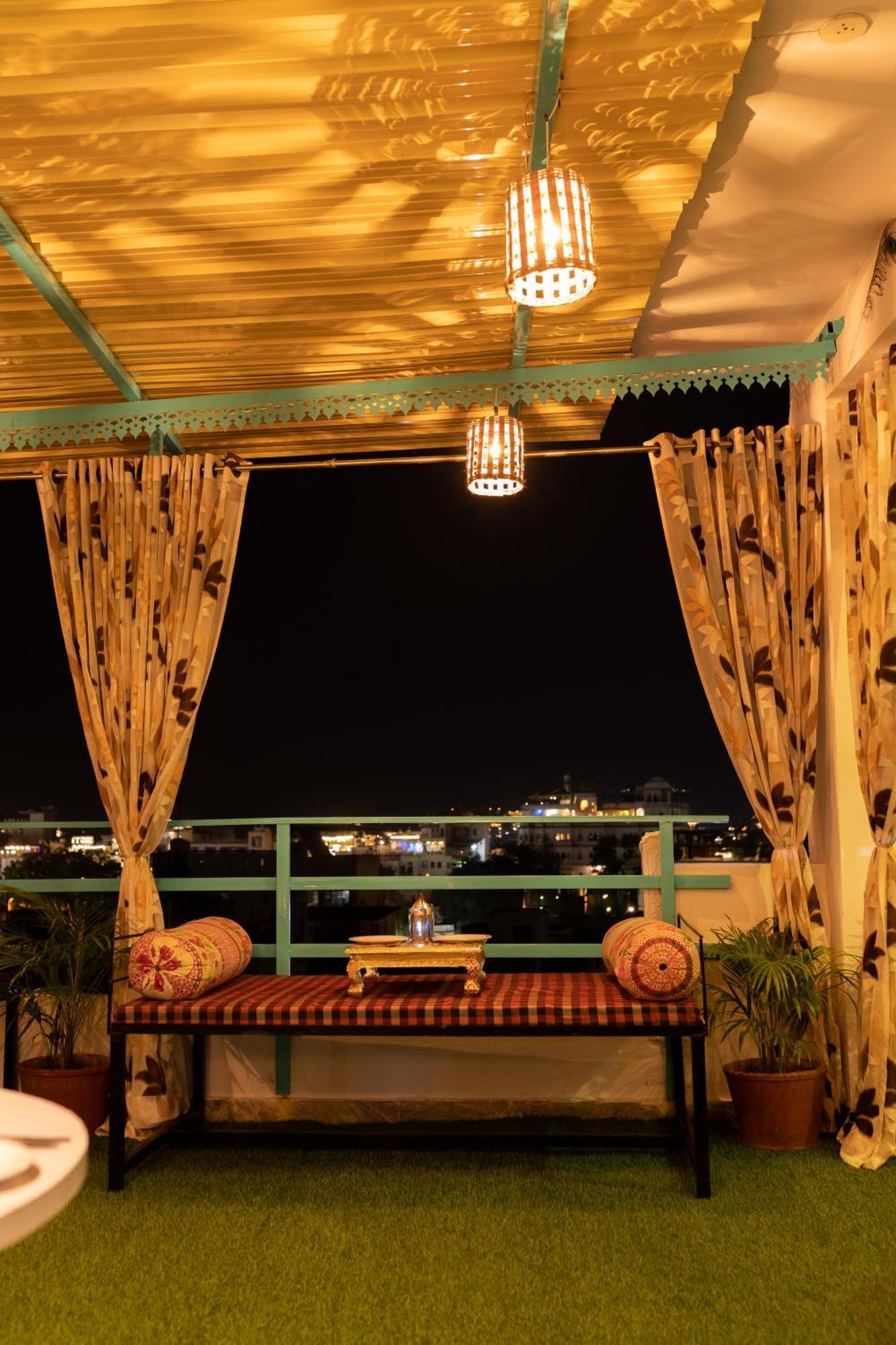 Krishna Stay Guest House Udaipur Eksteriør billede