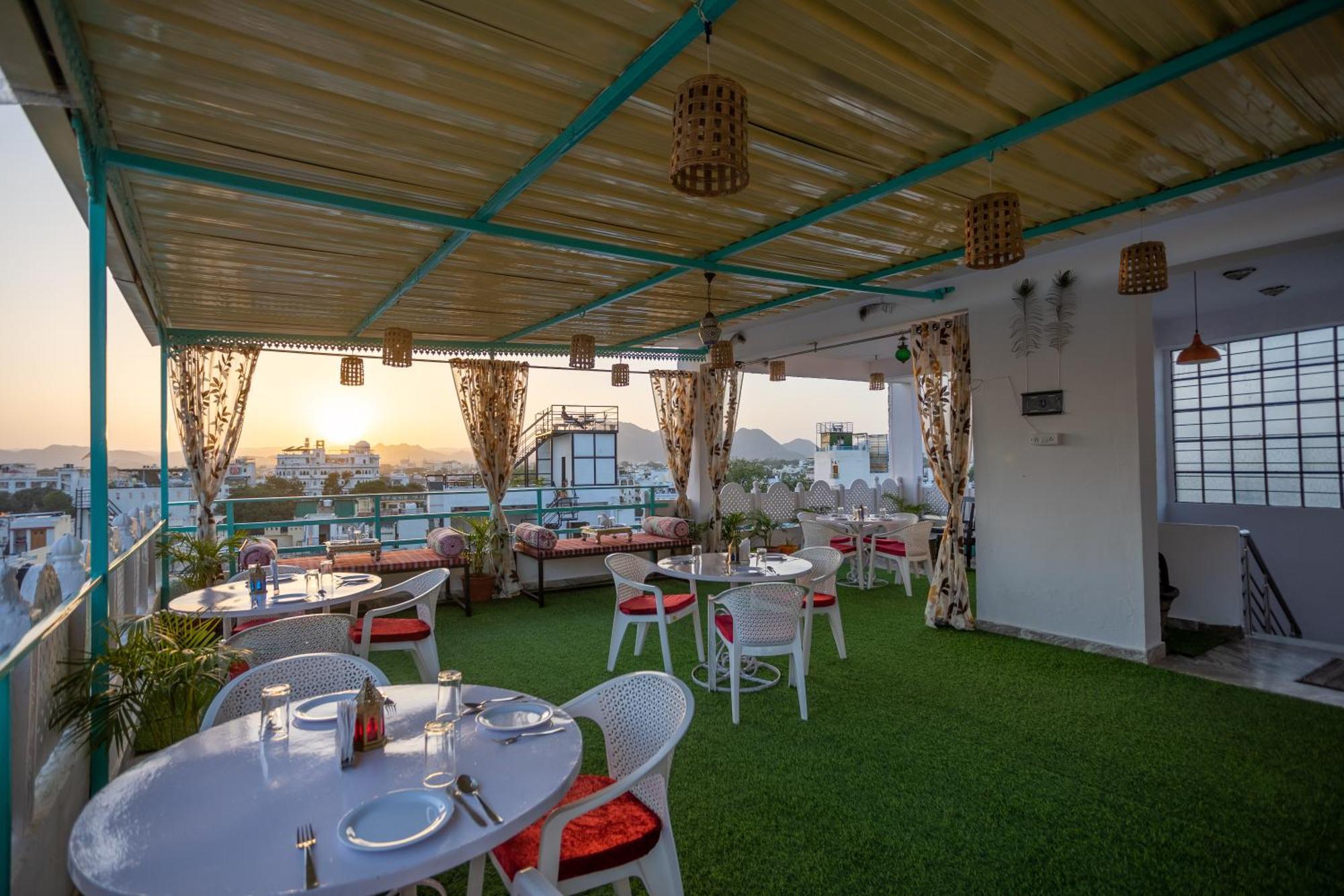 Krishna Stay Guest House Udaipur Eksteriør billede