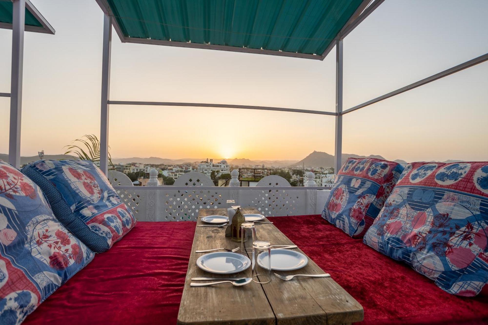 Krishna Stay Guest House Udaipur Eksteriør billede