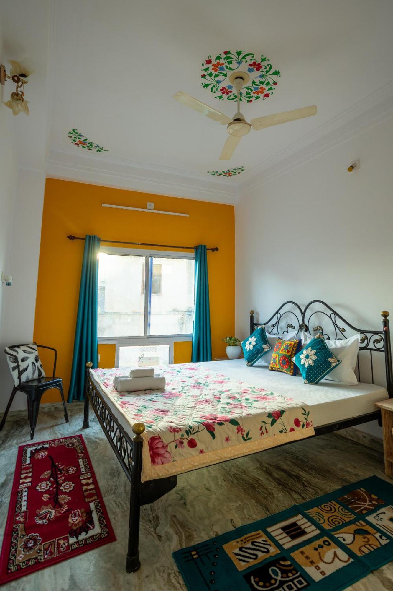 Krishna Stay Guest House Udaipur Eksteriør billede
